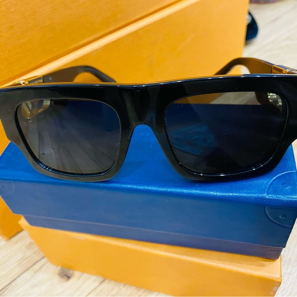 Meet your Posher, Cindy - Picture 2 of 4